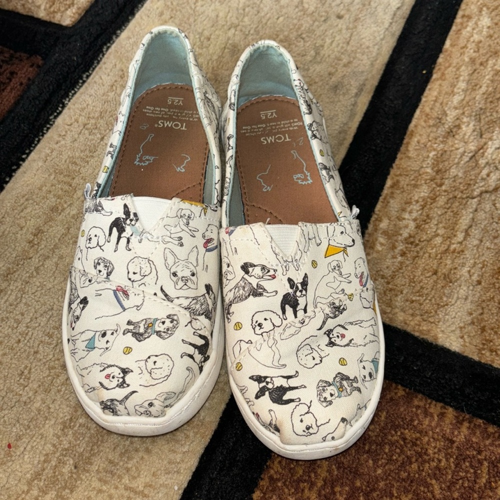 Tom’s size 2.5y